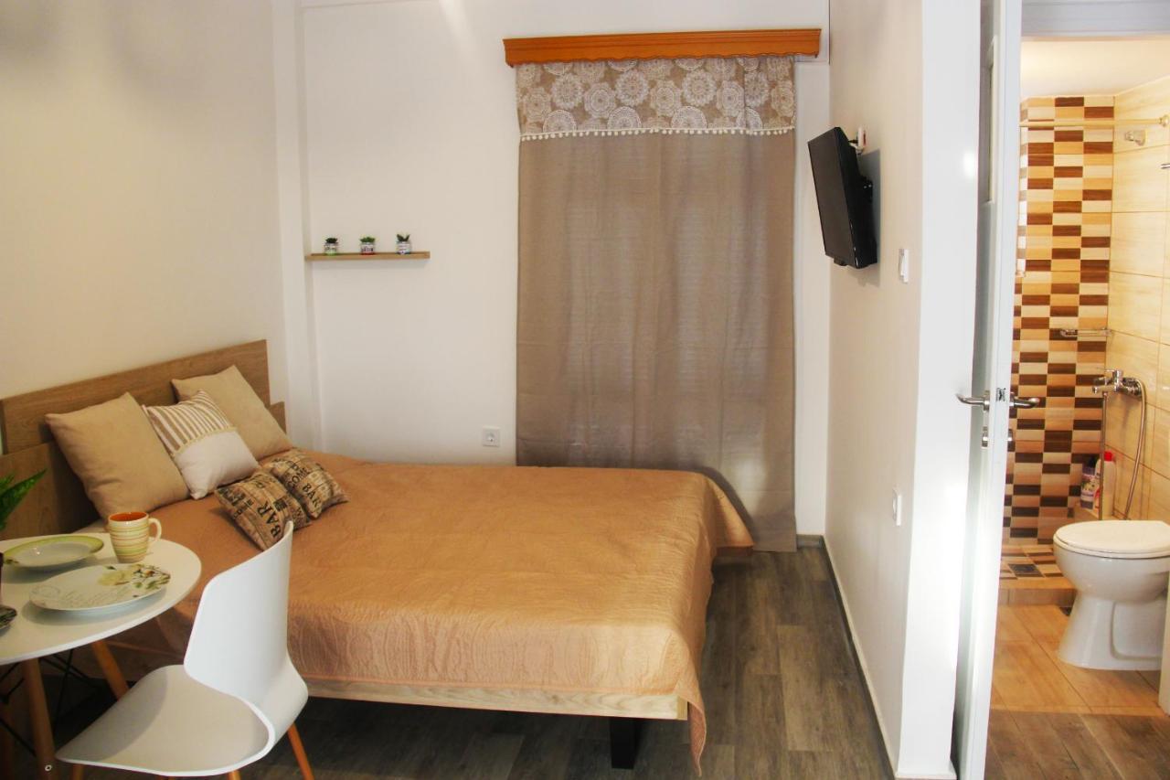 Fully Renovated Small & Cosy Studio أثينا المظهر الخارجي الصورة