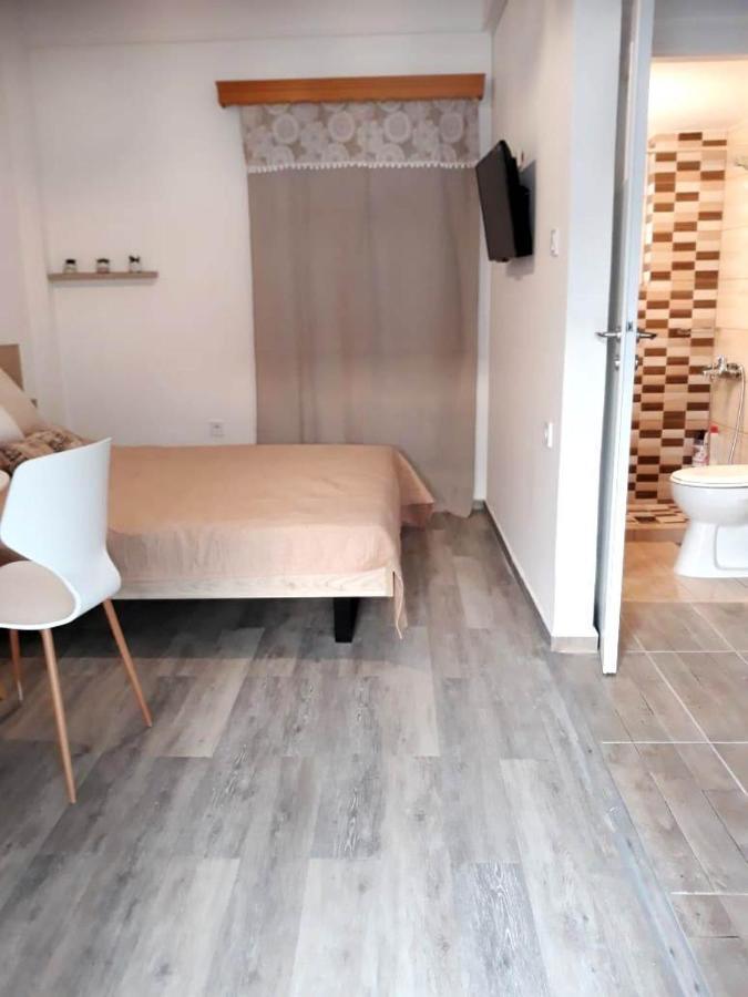 Fully Renovated Small & Cosy Studio أثينا المظهر الخارجي الصورة