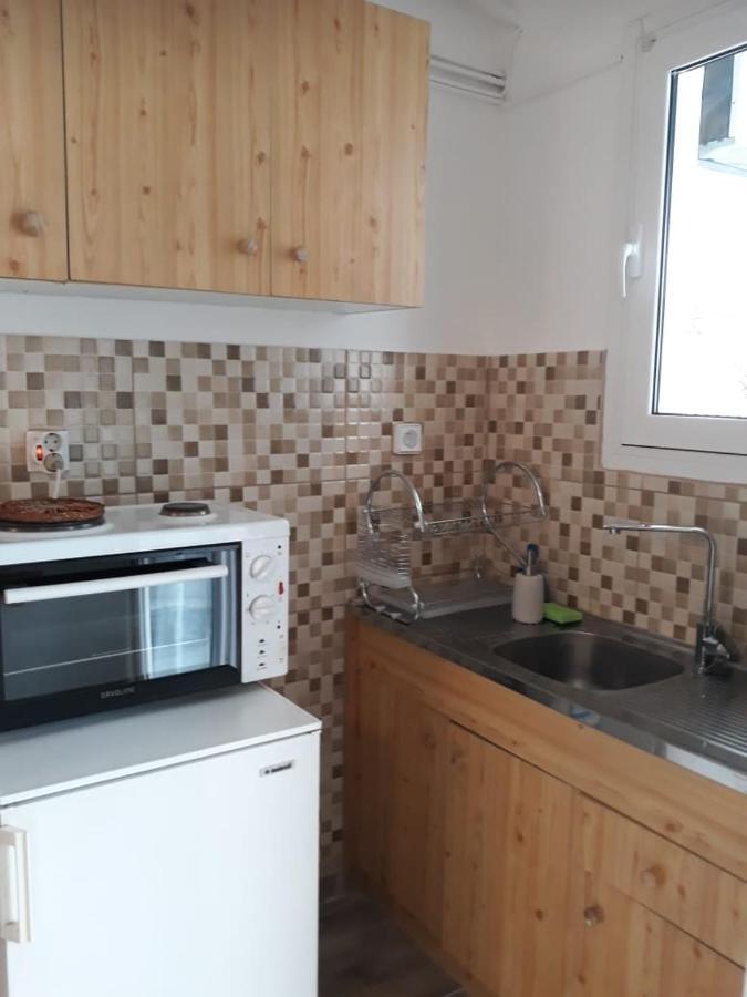 Fully Renovated Small & Cosy Studio أثينا المظهر الخارجي الصورة