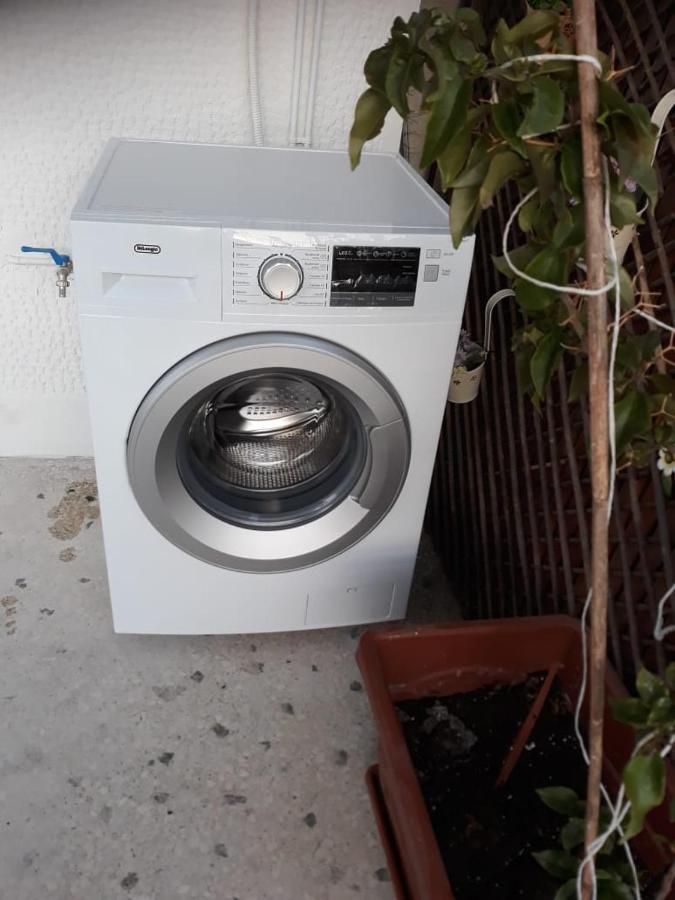 Fully Renovated Small & Cosy Studio أثينا المظهر الخارجي الصورة
